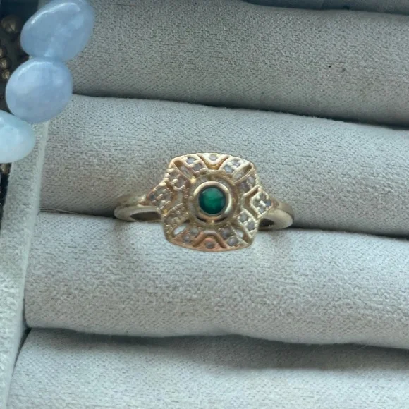 Art deco style emerald Gold and Green Ring - Picture 2 of 8